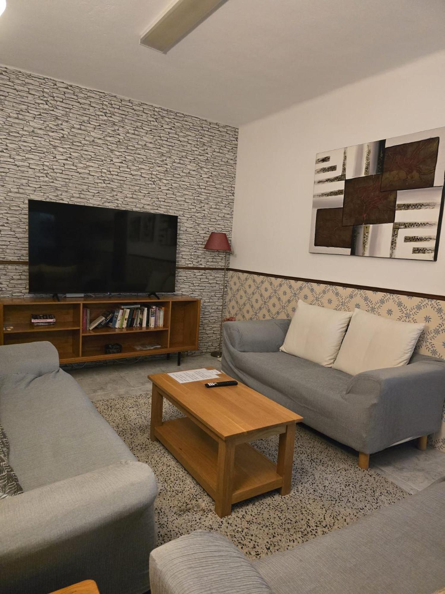 Ostello Sunny House Lagos Esterno foto